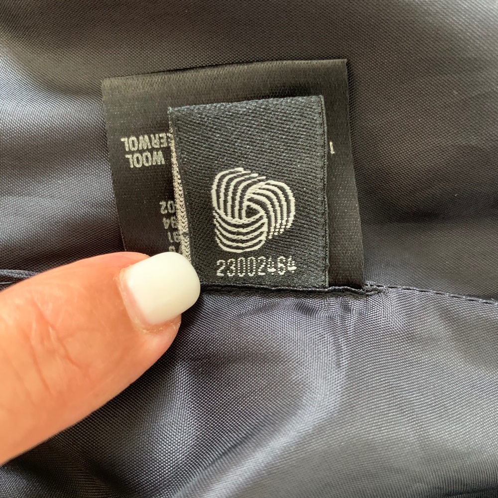 Escada Wool black Vest size 4 (34) - Picture 8 of 11